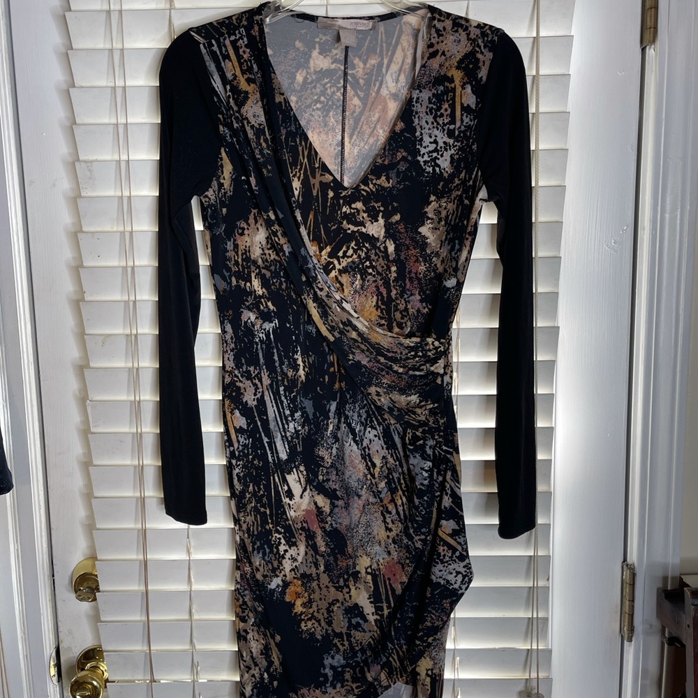 Forever 21 - XS - Black abstract